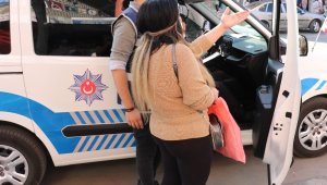 Maske takmayan kadından polise özür