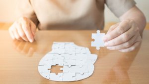 "Alzheimer ile doğru yaşamayı öğrenin"