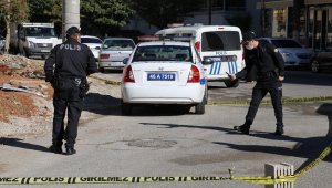 Sevgilisini rahatsız eden şahsı vurdu