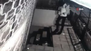 Bahçelievler'de kundaklama anları kamerada