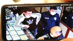 Kuyumcuya sahte altın satmak isterken yakalandı