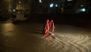 Manavgat'ta şiddetli yağış su baskınlarına sebep oldu