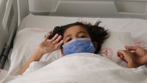 Böbrek nakli olan minik Buse'nin tek arzusu kuru fasulye yiyebilmek