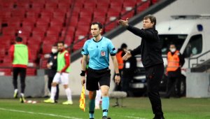 Ertuğrul Sağlam: "8-9 takım şampiyonluk için yarışıyor"