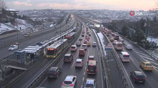 İstanbul'da trafik yoğunluğu yüzde 47'de seyrediyor