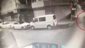 Park halindeki otomobili çalan zanlı 267 saatlik kamera görüntüsü izlenerek yakalandı