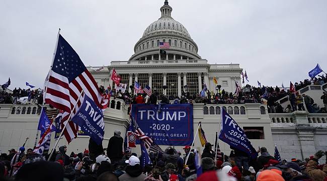 Trump destekçileri Kongre binasını bastı: 4 ölü