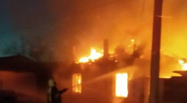 Akhisar'da cami lojmanında yangın: 1 ölü, 2 yaralı