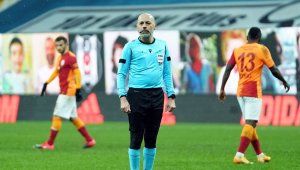 Cüneyt Çakır'ın 13. Fenerbahçe - Galatasaray derbisi!