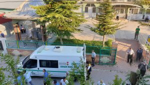 Cinayete kurban giden baba ve kızı yan yana toprağa verildi