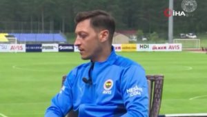 Mesut Özil: "İnşallah Pereira ile başarıya ulaşabiliriz"
