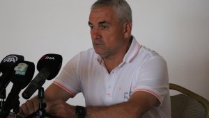 Rıza Çalımbay: "Bu sezon lig zor olacak!"