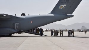 'Koca Yusuf' 200'ü aşkın Türk vatandaşı ile Kabil'den ayrıldı