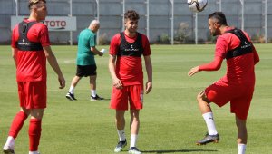 Rıza Çalımbay: "Hiçbir rakipten korkmuyorum"