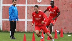 Sivasspor, Dinamo Batumi maçı hazırlıklarına başladı