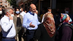 Bakan Soylu'dan selzede kadına: "Cumhurbaşkanı talimat verdi, 1 yılda evlerinize gireceksiniz"