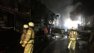 Başakşehir'de kimya fabrikasında çıkan yangın 8 saat sonra söndürüldü