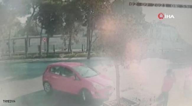 Florya'da ters yöne giren kadın sürücünün kazası kamerada