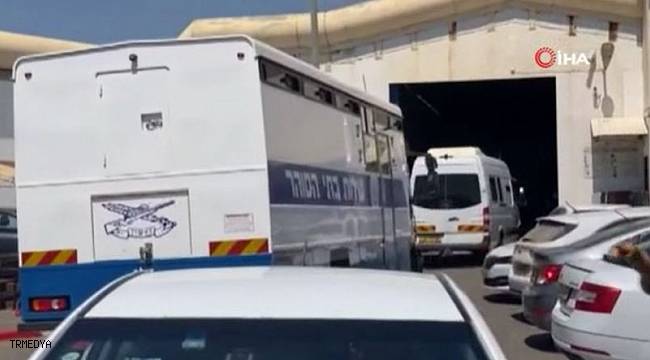 İsrail, Gilboa Hapishanesi'nden 400 Filistinli mahkumu transfer etmeye başladı