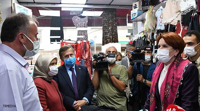 İYİ Parti Genel Başkanı Meral Akşener, Artvin'de esnafı ziyaret etti