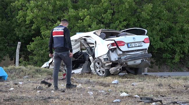 Kırıkkale'de feci kaza, iki otomobil çarpıştı: 6 ölü