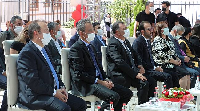 Milli Eğitim Bakanı Özer, Şırnak'ta inceleme ve açılışlarda bulundu