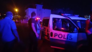 Sabıkası ortaya çıkınca evlenmekten vazgeçen nişanlısının evinde canından oluyordu