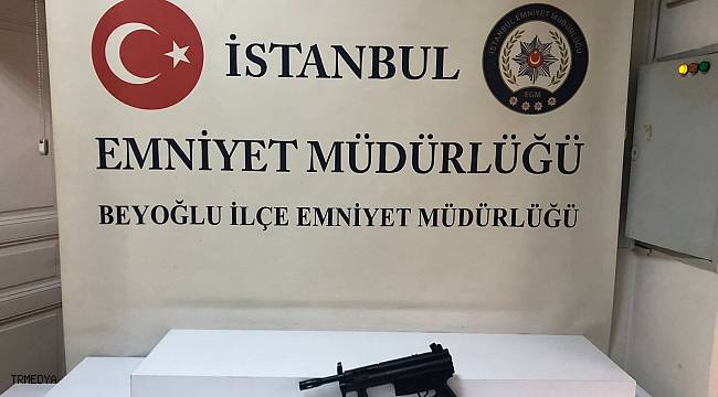 Beyoğlu'nda molozların arasında otomatik silah MP5 bulundu
