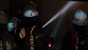 Başakşehir'de dokuma atölyesi alev alev yandı