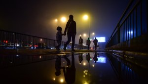 İstanbul'da sis etkili oldu, E-5 karayolu drone ile görüntülendi