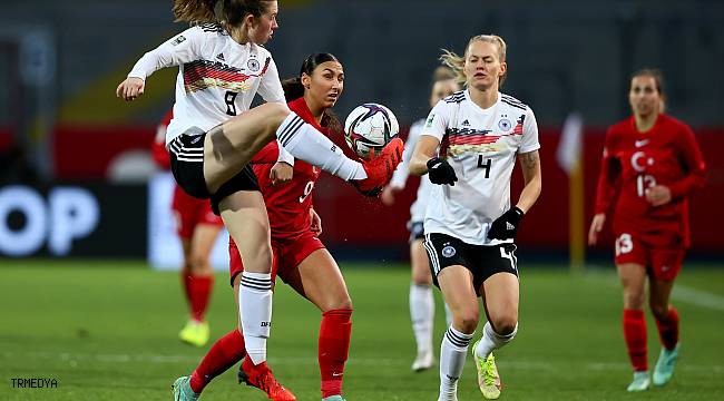 Kadın A Milli Takımı, Almanya'ya 8-0 mağlup oldu