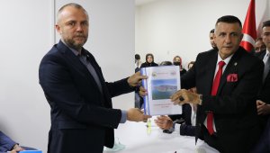 MHP milletvekilleri Ereğli'de esnaf ve STK'larla bir araya geldi