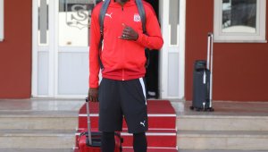 Sivasspor kafilesi İstanbul'a ulaştı