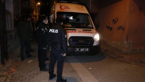 6 yerinden bıçaklanan kişi ağır yaralandı