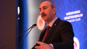 Adalet Bakanı Gül: "AK Parti milletle beraber yol yürüme siyasetinin adıdır"