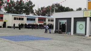 Akaryakıt istasyonunda korkutan yangın kamerada