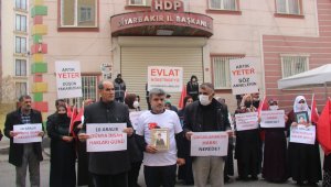 CHP Lideri Kılıçdaroğlu'nu bekleyen ailelerden ziyaretin iptal edildiği iddiasına tepki