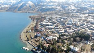 Depremin merkezi Sivrice'deki göl manzaralı TOKİ konutları tamamlandı