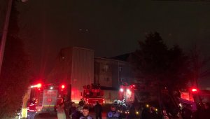 Esenyurt'ta 4 katlı tekstil fabrikası alev alev yandı: 1 yaralı