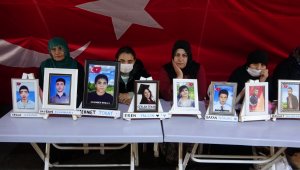 Evlat nöbetindeki baba Aydın: "Kemal Kılıçdaroğlu CHP'yi PKK'nın emrinin altına koymuş"