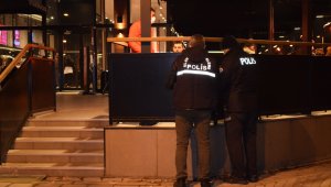 Gençlerin 'kız' kavgası kanlı bitti: 3 yaralı