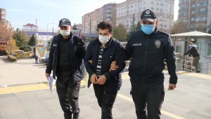 İşten kovulunca çatıyı yakan kapıcıya ilk duruşmada tahliye kararı