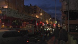 Kartal'da iki katlı kafede korkutan yangın