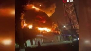 Meksika'da rafineride büyük yangın