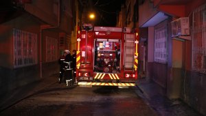 Müstakil evde elektronik eşyalar bomba gibi patladı