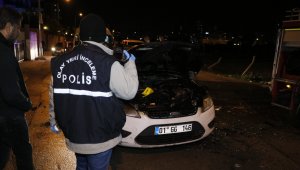 Otomobilinin üzerinde haciz olduğu için ateşe verip yaktı