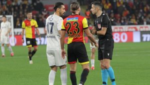 PFDK, Fenerbahçeli oyuncu İrfan Can Kahveci'ye 2 maç men cezası verdi