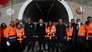Pirinkayalar tüneli açıldı
