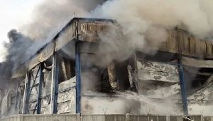 Rusya'da dondurma fabrikasında yangın