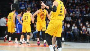 THY Euroleague: Anadolu Efes: 93 - Barcelona: 95